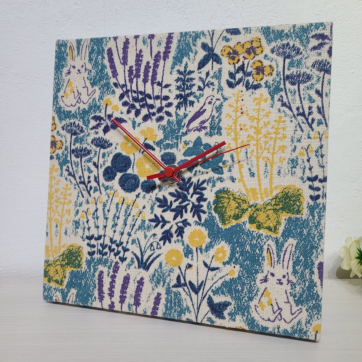 北欧 * ファブリックパネル  お花とウサギ 北欧 * ファブリックパネル お花とウサギ