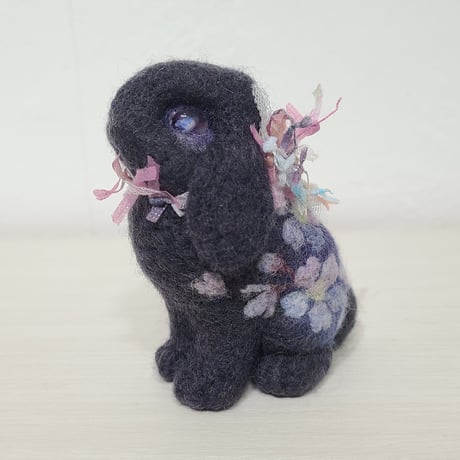 ［羊毛マスコット］玉兎《夜桜》