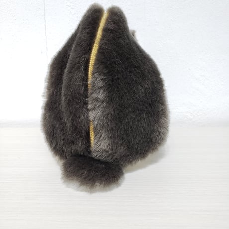 ふわふわのポーチさん こいブルーオター