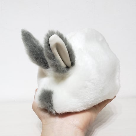 ふわふわのポーチさん ヒマラヤンうすブルー