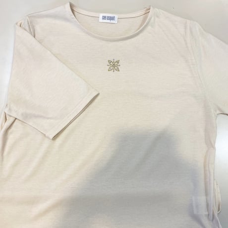 T/CラインストーンクールネックTシャツ/Cee asquait【半額以上割引】