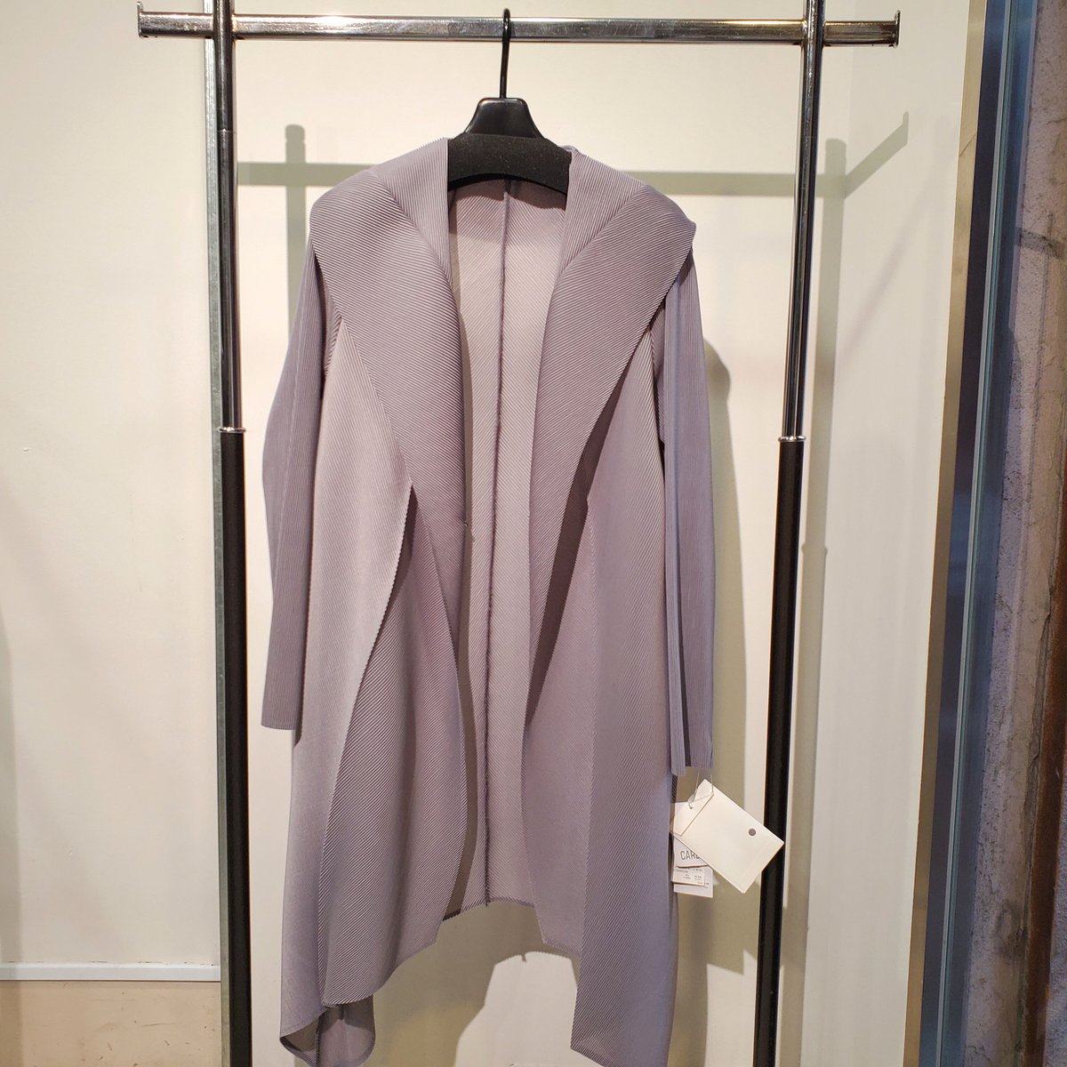 カレッジプリーツヘムルーズコート