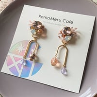 『one of a kind 〜Crystal & Czech beads〜(vintage rose)』クリスタル & チェコビーズ 一点物 アシンメトリー 2way ピアス/イヤリング (ピンク)