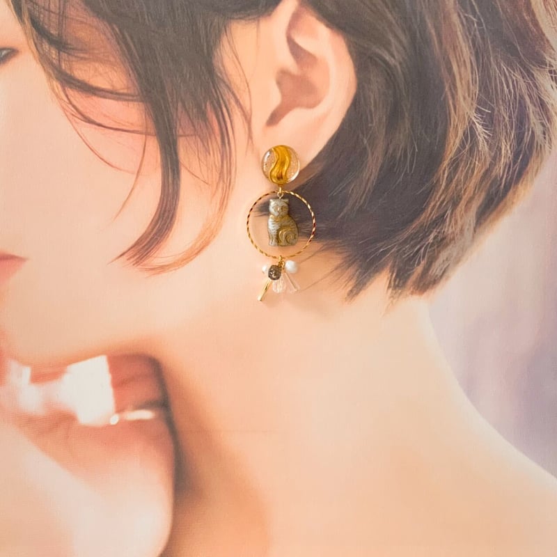 黒猫とヨーヨービーズのアシンメトリーピアス2 黒猫とヨーヨービーズのアシンメトリーピアス2 【新作即納】黒猫ちゃん