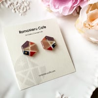 『お化粧した六角形』Ⅰ ニュアンスカラーの配色 レジン ピアス / イヤリング HCclcs-NBR01