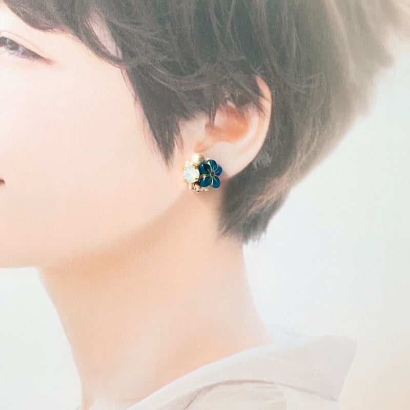 魔女の庭』コットンパール×スワロフスキー×チェコビーズのピアス