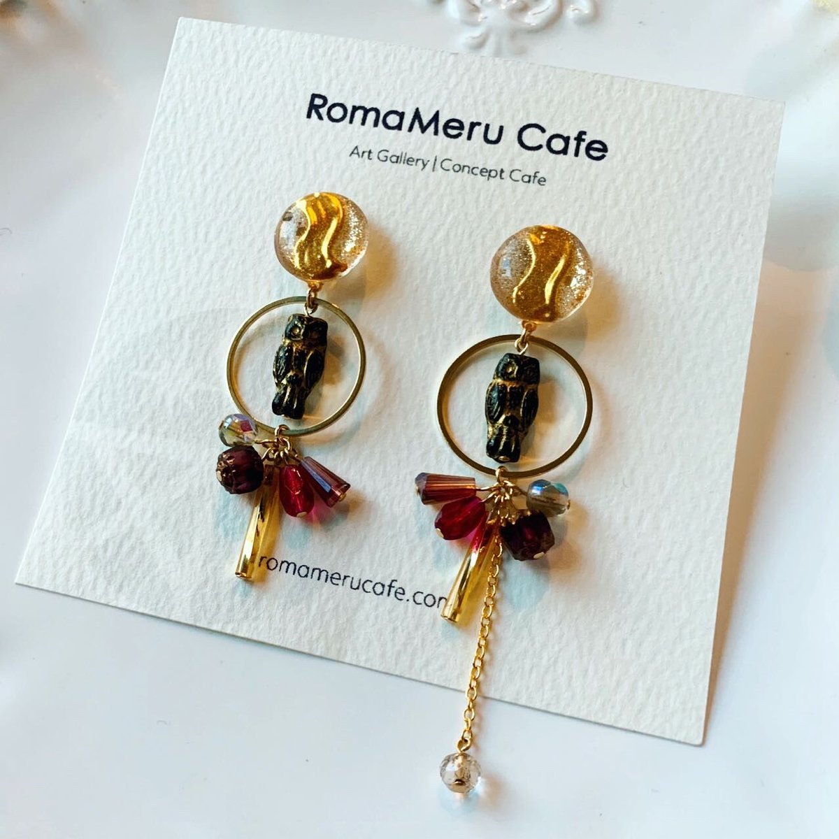 【778】チェコガラス ハンドメイド ピアス イヤリング 黒 アシンメトリー 778】チェコガラス ハンドメイド ピアス イヤリング 黒 アシンメトリー