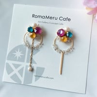 『The Retro pop! 〜ミックスI』（ピンク×ブルー×イエロー）スワロフスキー×チェコビーズ 2wey アシンメトリー ピアス/イヤリング