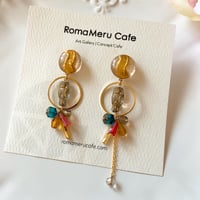 『フクロウと魔法の輪』カラフル（クリスタル×カラフル）チェコビーズのアシンメトリー ピアス/イヤリング owl-colorful01