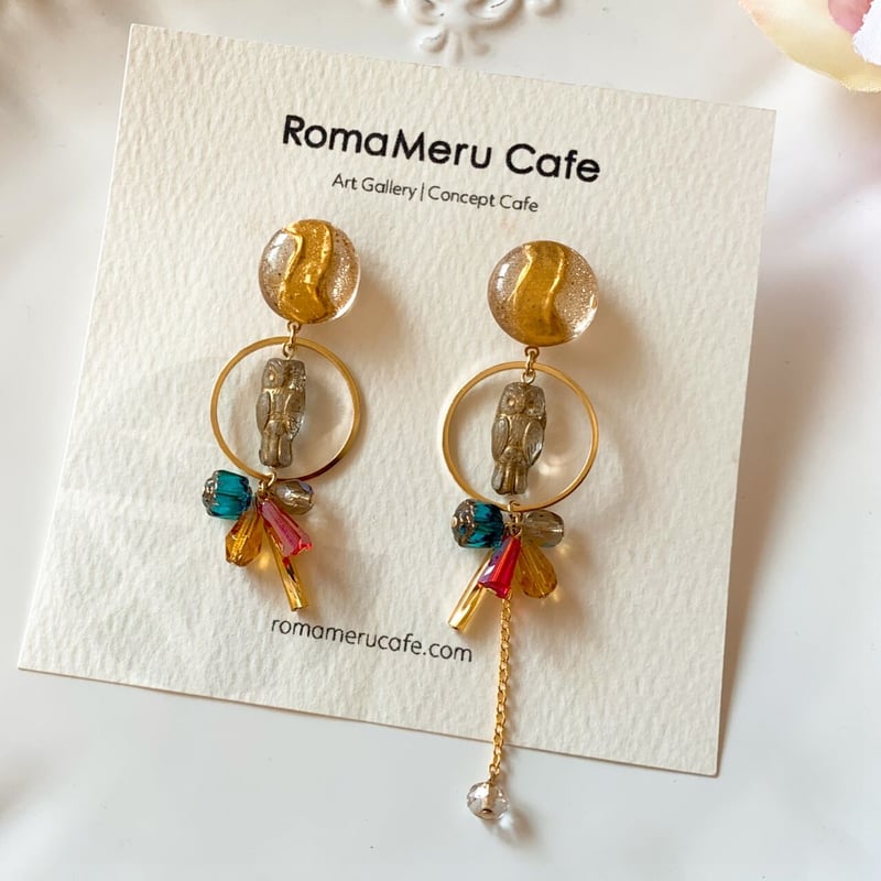 【778】チェコガラス ハンドメイド ピアス イヤリング 黒 アシンメトリー アシンメトリーブラックピアス・イヤリング | peth handmade