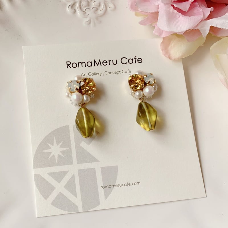 魔法の雫』（イエロー トパーズ×グリーン）スワロフスキーと淡水パール