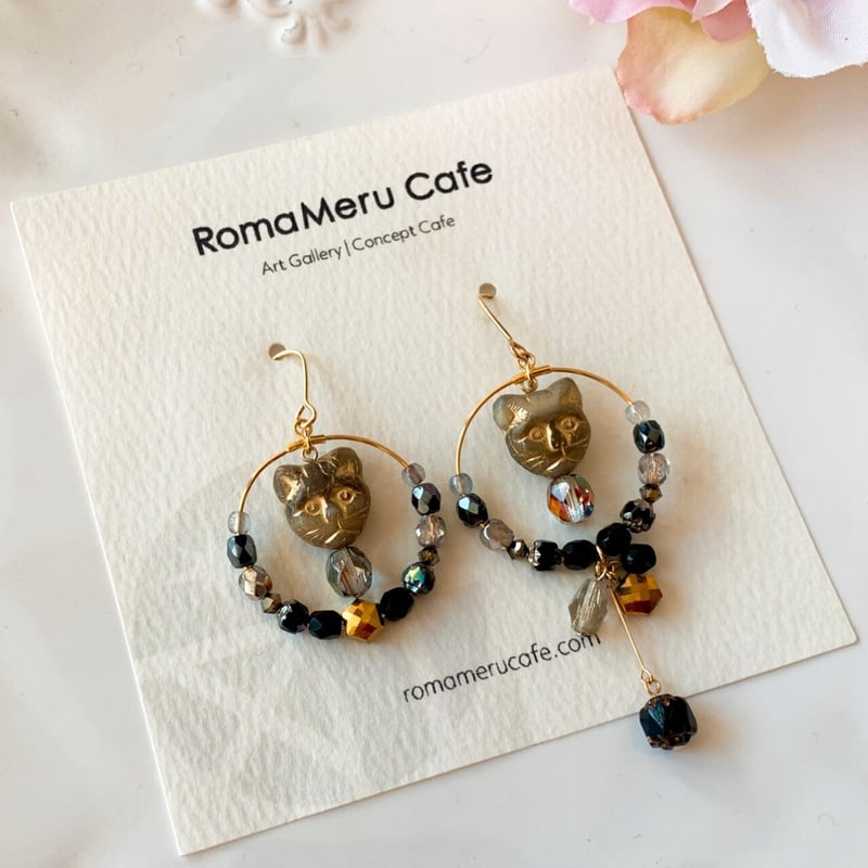 【778】チェコガラス ハンドメイド ピアス イヤリング 黒 アシンメトリー アシンメトリーブラックピアス・イヤリング | peth handmade
