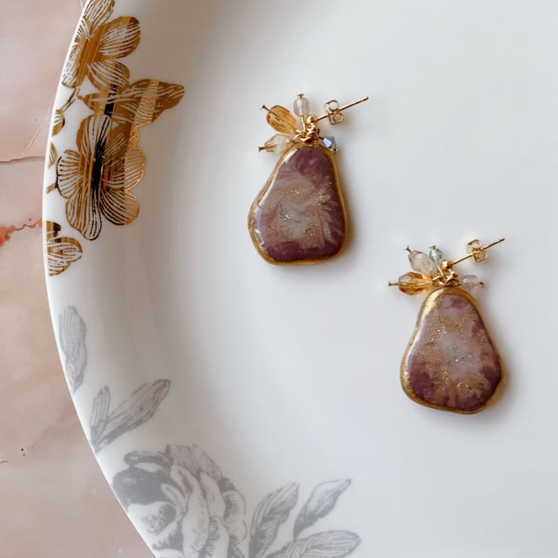 瑪瑙-メノウ（アゲートスライス）』（グレー）レジンとチェコビーズ