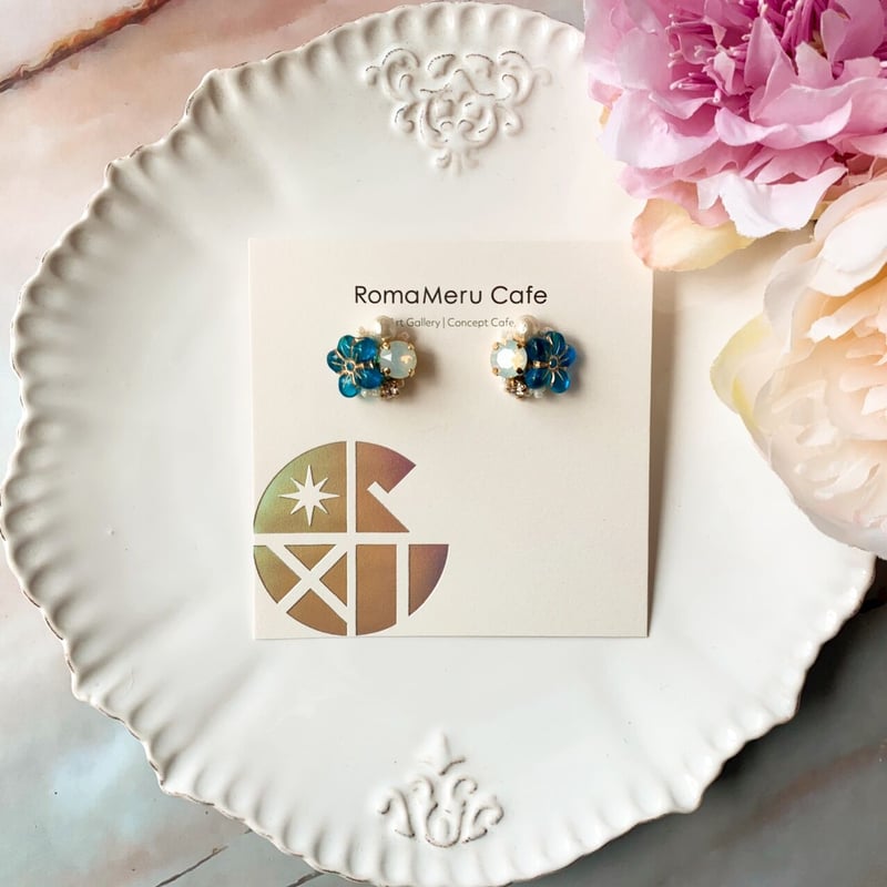 魔女の庭』コットンパール×スワロフスキー×チェコビーズのピアス