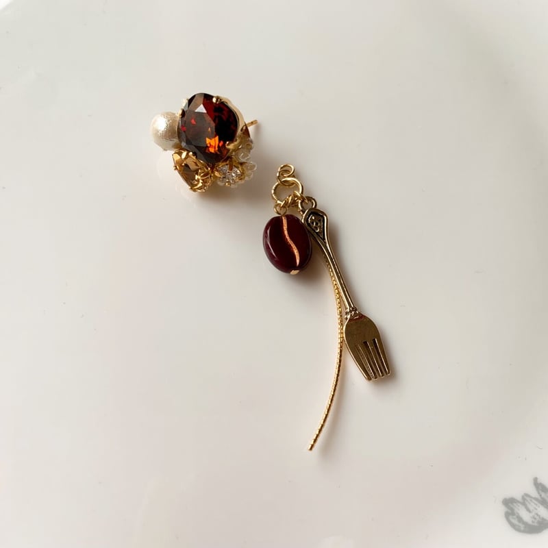 タイムレスパーリーGold coffee bean an：ピアス タイムレスパーリーGold coffee bean an：ピアス TIMELESS PEARLY