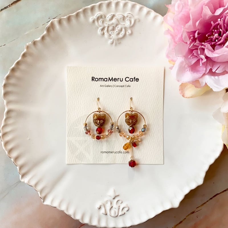 クラッシュチョコジャムの猫ピアス　ミニチュア　可愛い クラッシュチョコジャムの猫ピアス ミニチュア 可愛い 新作