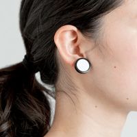 designsix LONDON /CAVE ピアス