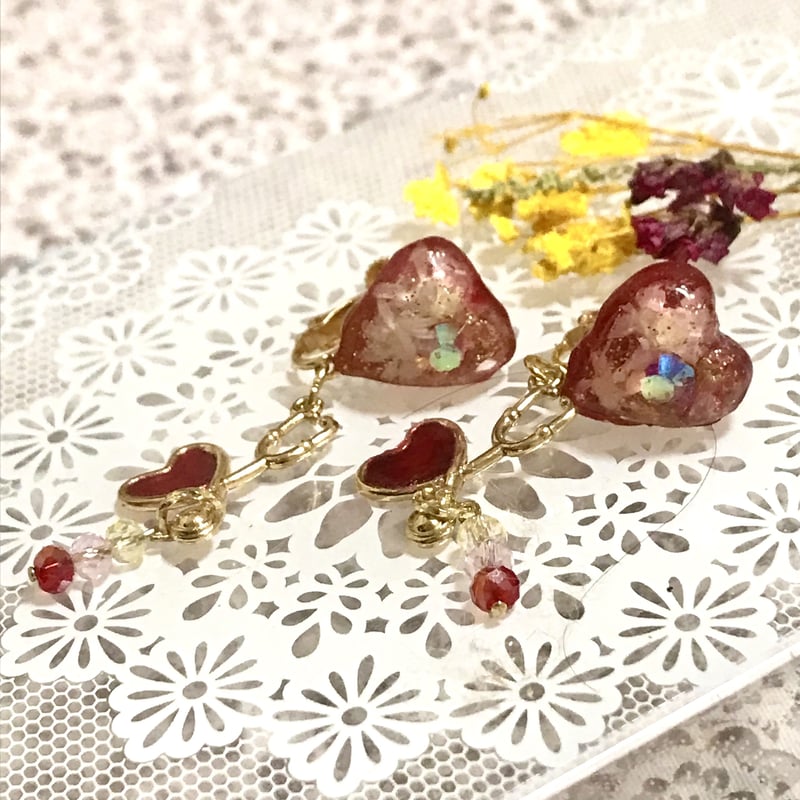 かすみ草赤いハートのイヤリング（ピアス） | SAKURACHAN-NO-ONIWA