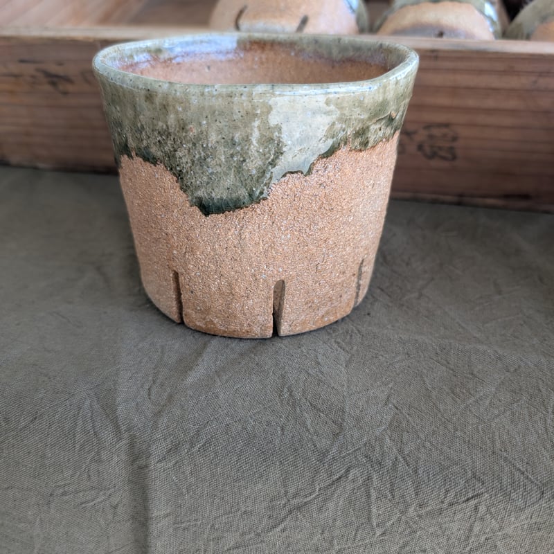 伊賀焼 オリジナルスリット入り陶器鉢 約4号 | 多肉植物カット苗の通販