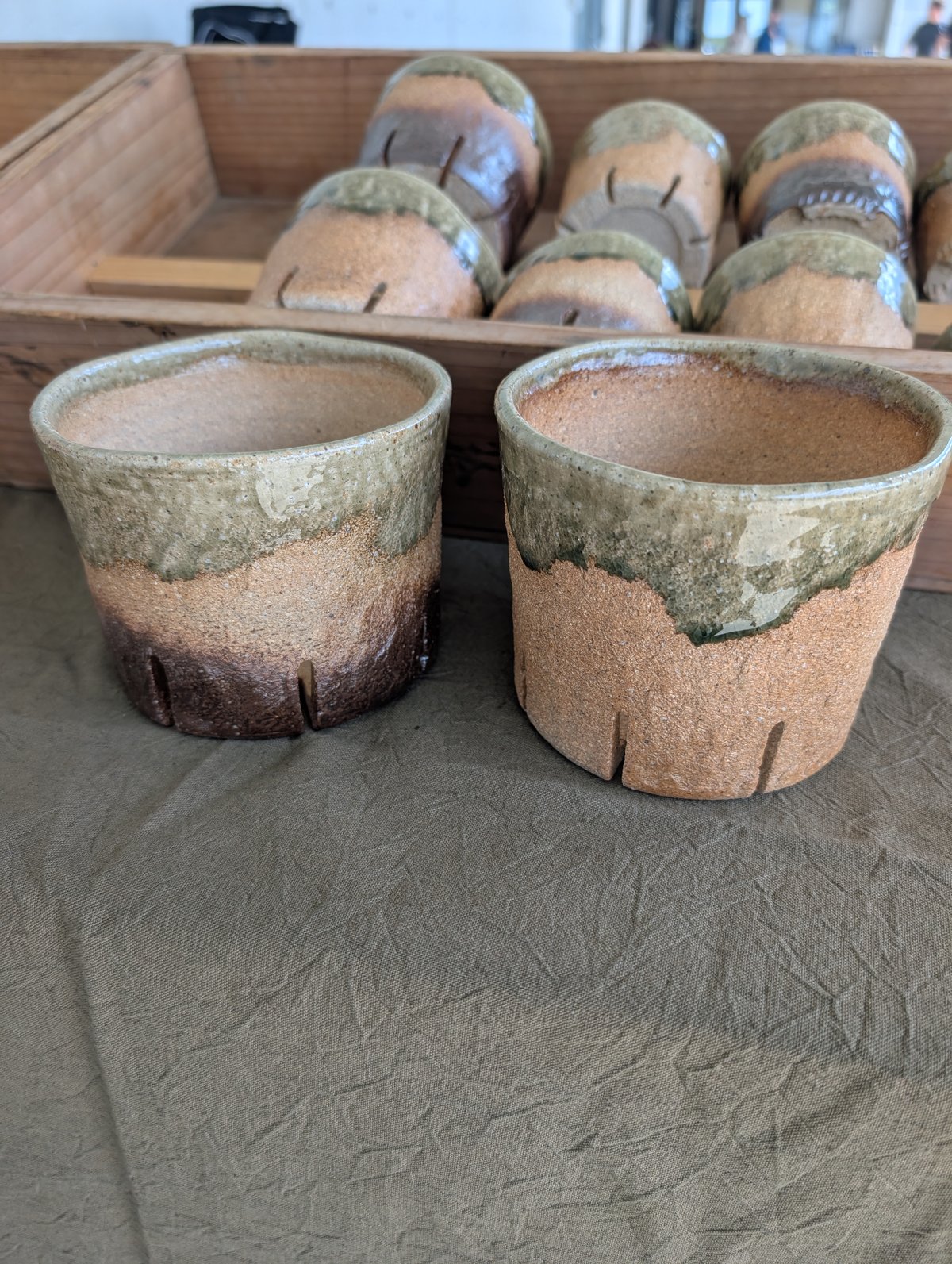 伊賀焼 オリジナルスリット入り陶器鉢 約4号 | 多肉植物カット苗の通販