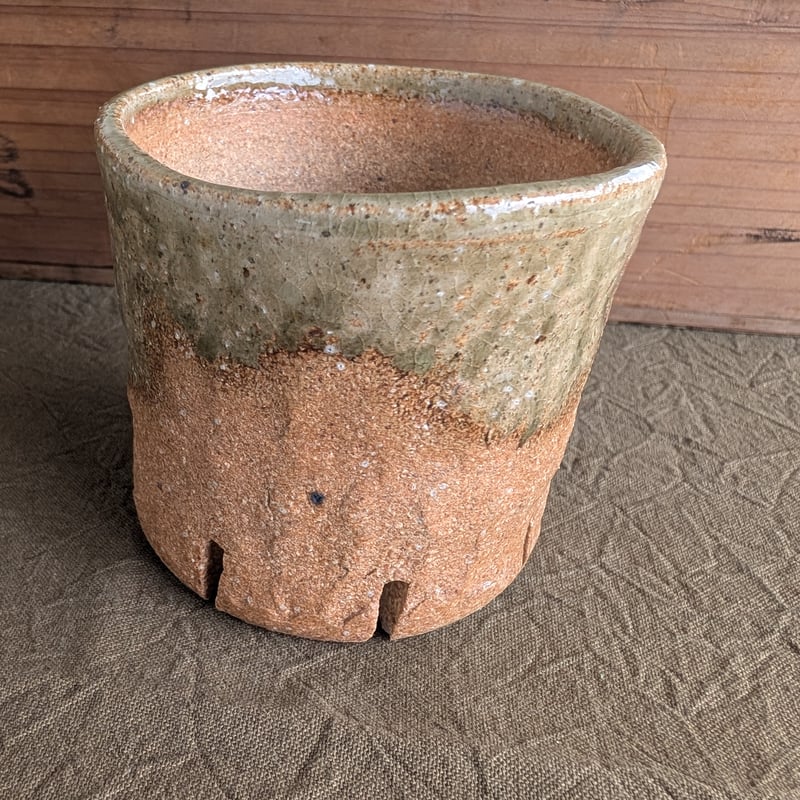 伊賀焼 オリジナルスリット入り陶器鉢 約3号 | 多肉植物カット苗の通販