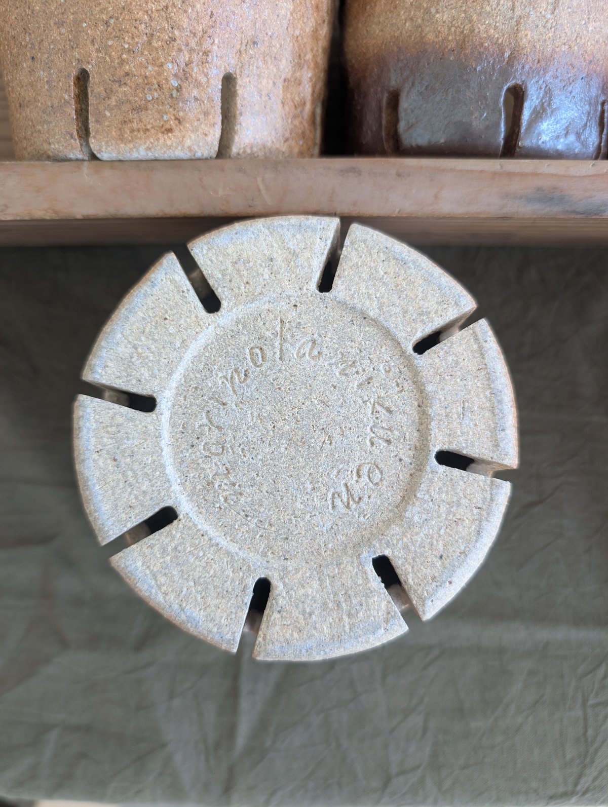 伊賀焼 オリジナルスリット入り陶器鉢 約4号 | 多肉植物カット苗の通販