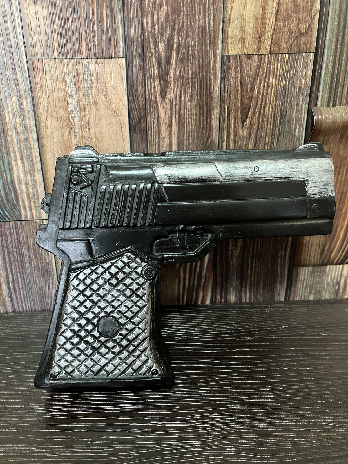 ピストル型灰皿 | A.W.L.