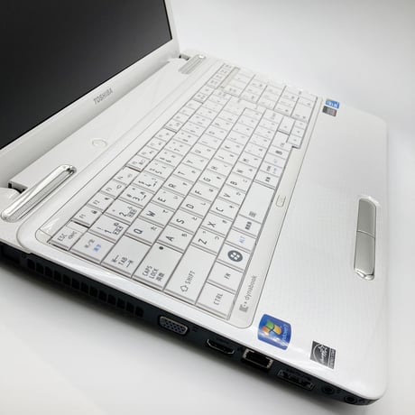 TOSHIBA　極美品　艶ホワイト　ノートパソコン