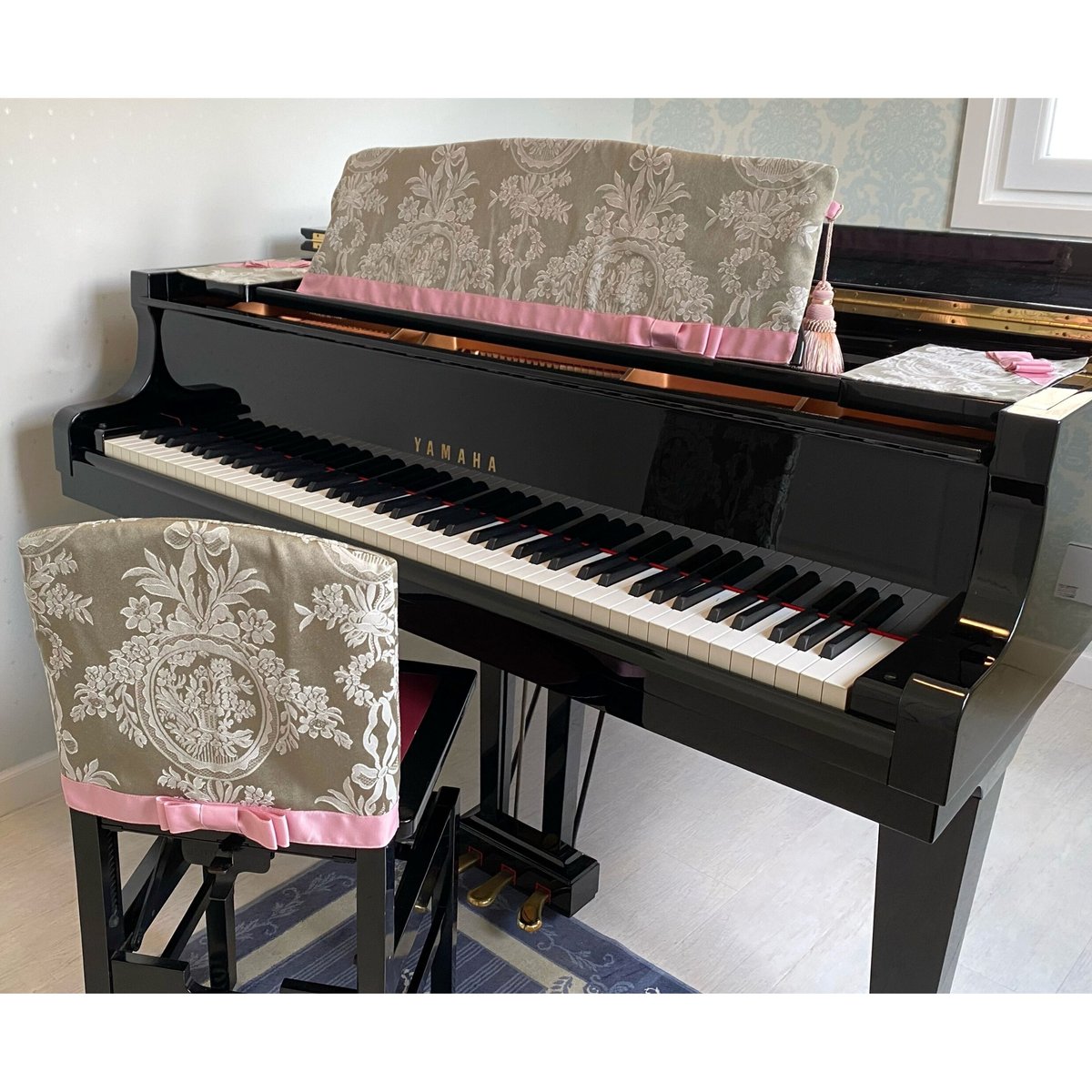 Couture MiMi 】ピアノ 譜面台マット（グレー×ピンク）グランドピアノ