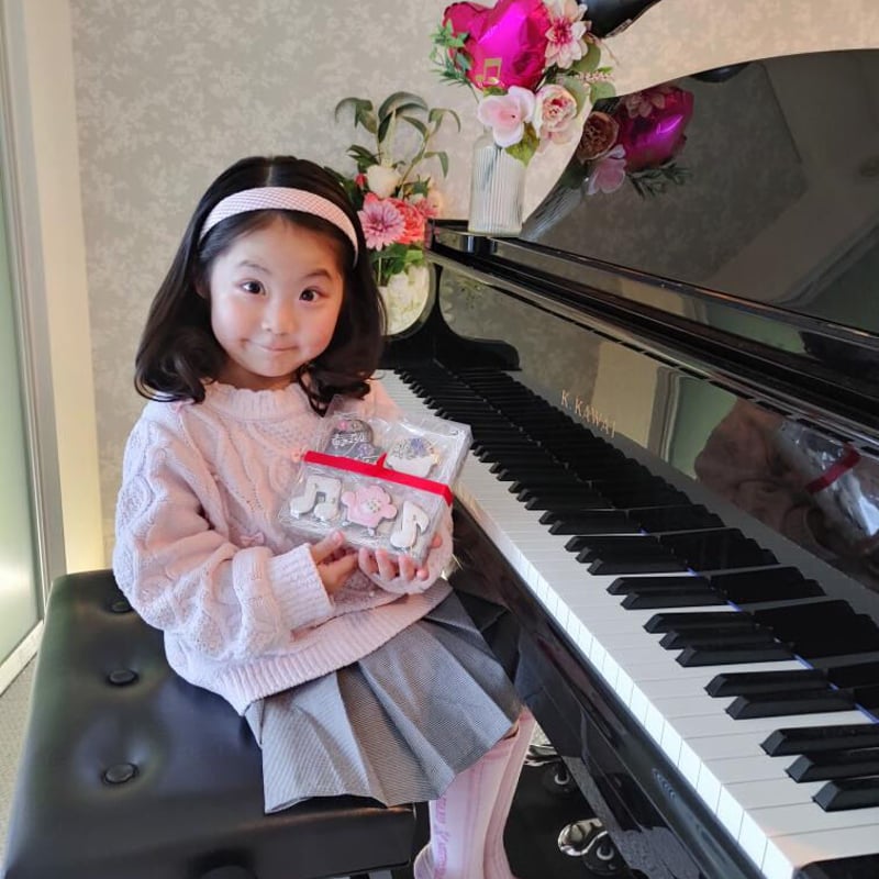 Chatty-sweets】カラー指定＆お名前入れ可能♩ ピアノアイシング