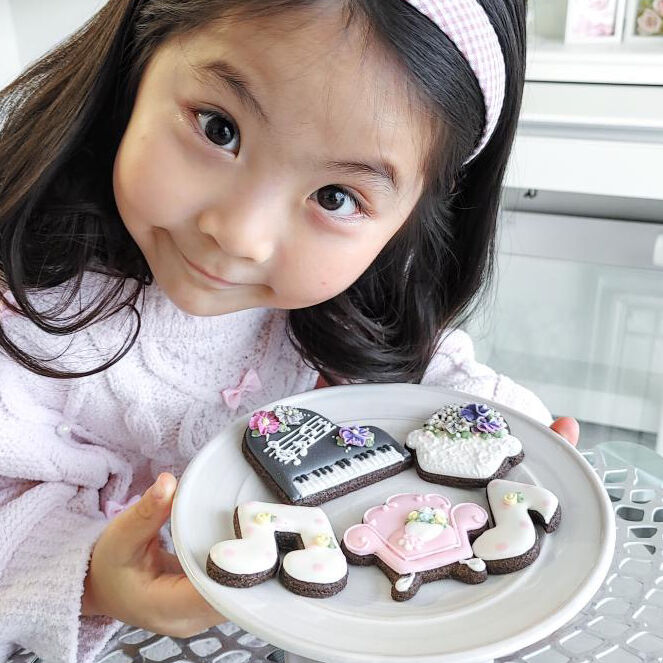 Chatty-sweets】カラー指定＆お名前入れ可能♩ ピアノアイシング