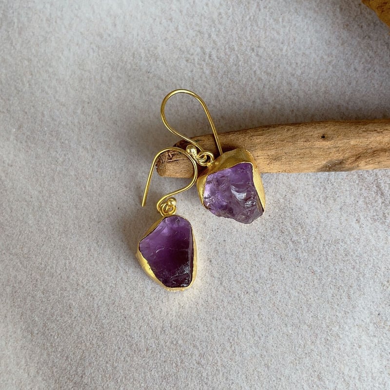 Natural stone pierces #Amethyst | NIFEILE OKINAWA