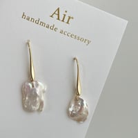 大ぶり淡水パールのピアス