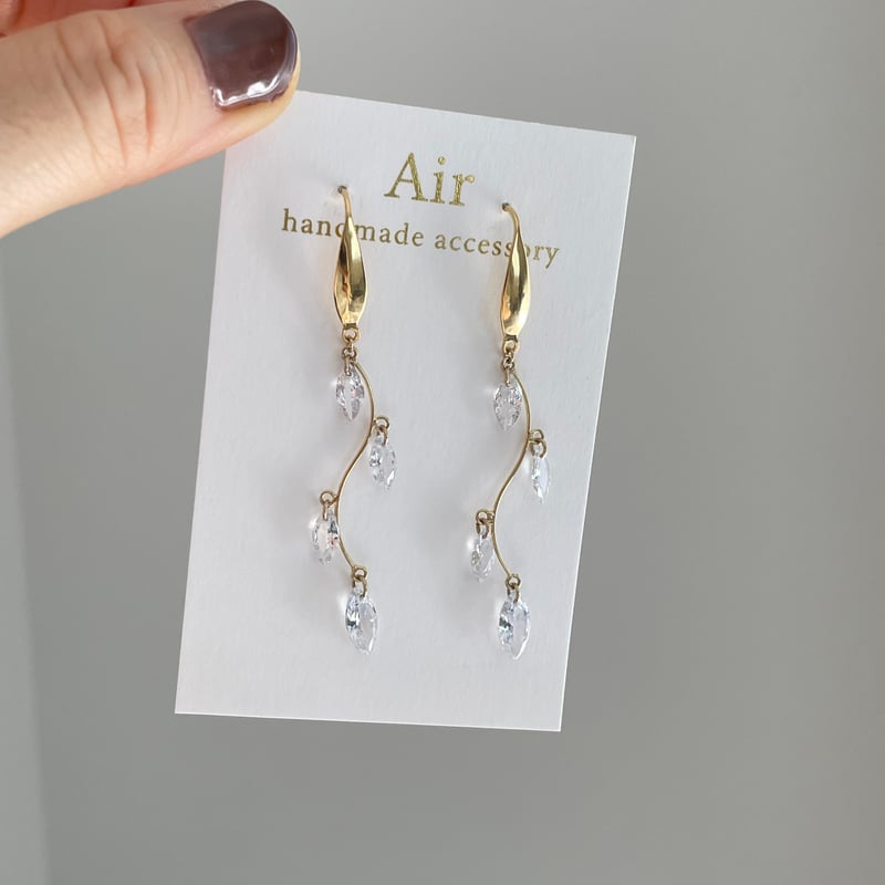 ジルコニアの華奢ピアス | Air handmade accessory