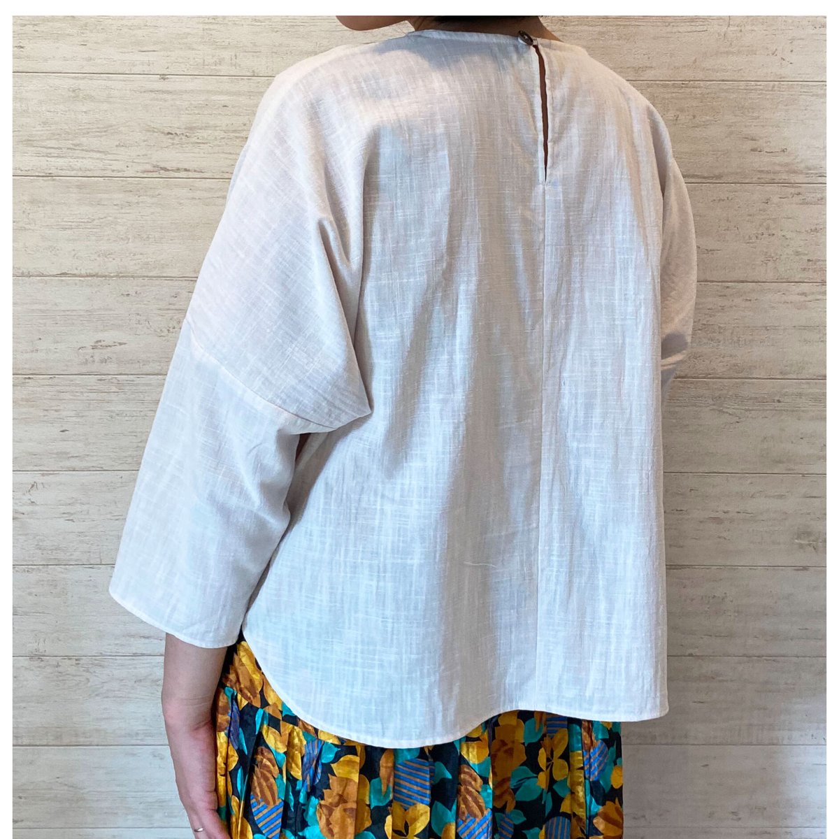 GASA * ドロップショルダー タック　ブラウス　新品 ドロップショルダーのピンタックブラウス | 型紙工房アズ