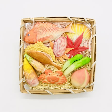 小松屋又三郎　【湊酒田の飾り菓子　(角籠入）】　観賞用