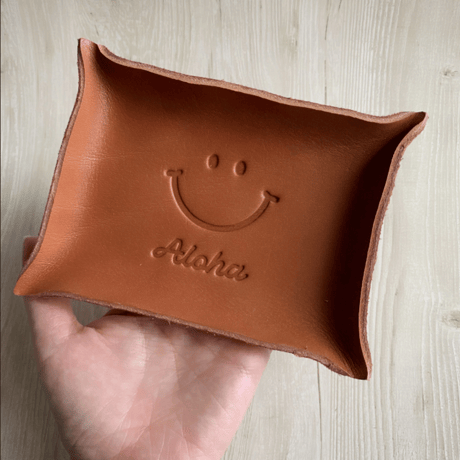【受注生産】ニコちゃんのレザートレイ　アクセサリーケース　スマイル