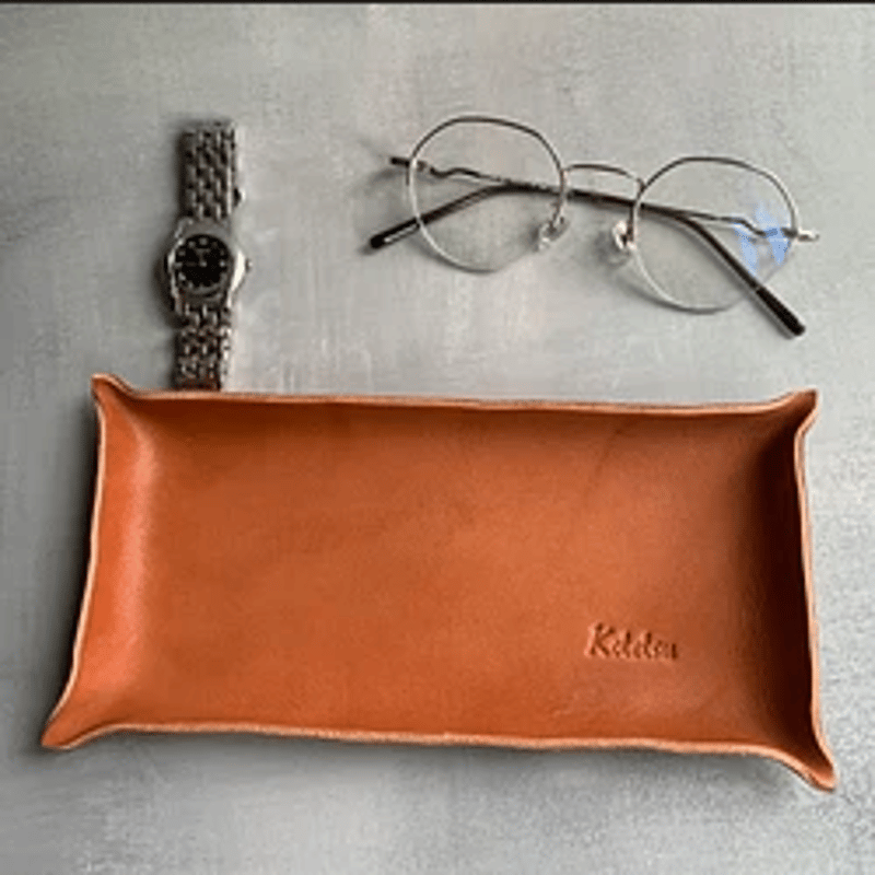 ギフトにもマルチ収納 名入れ レザートレイ 刻印 レザートレー