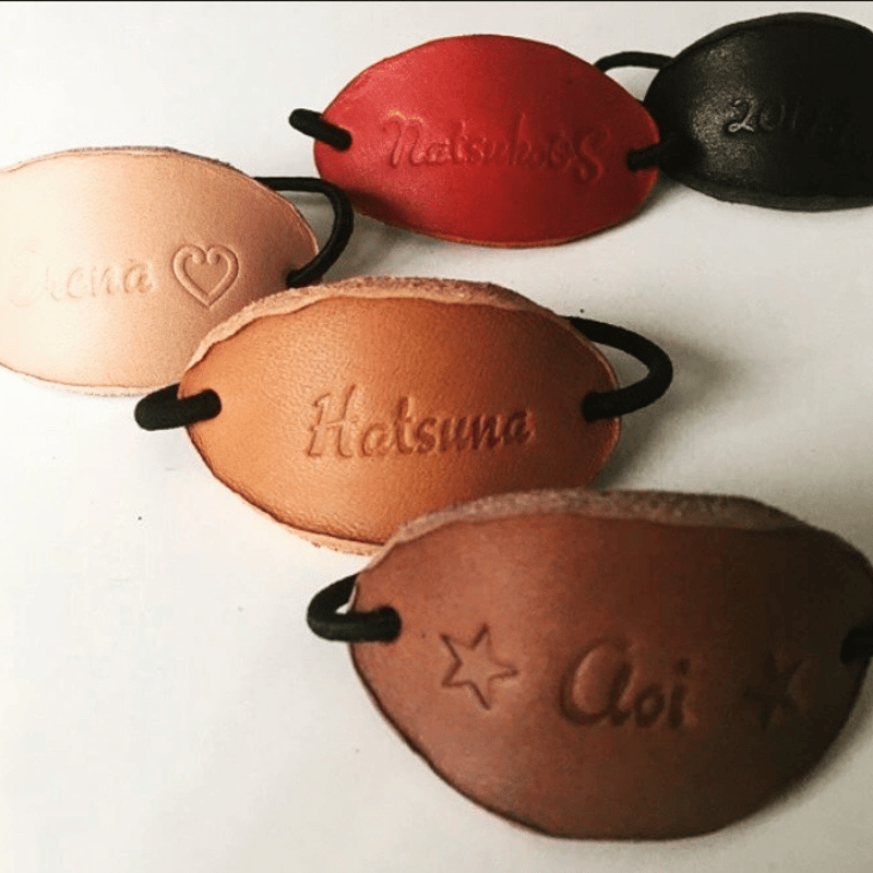 ＊ハラコと本革のまあるいヘアゴム＊オーダー参考ページ ねぇ、見て！」名前の入った革のヘアゴム 名入れ 刻印 | natural