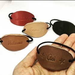 ねぇ、見て！」名前の入った革のヘアゴム 名入れ 刻印 | natural