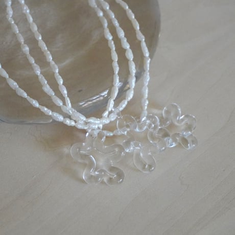 glass & pearl necklace_ hibi me