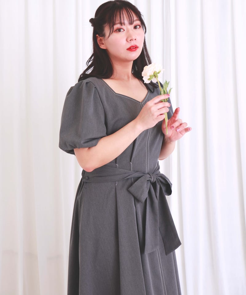 エマフローレスワンピース