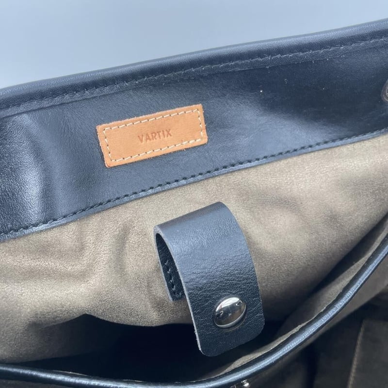 VARTIX ヴァティックス レザーリュック 大容量 GACKT 保存袋付き