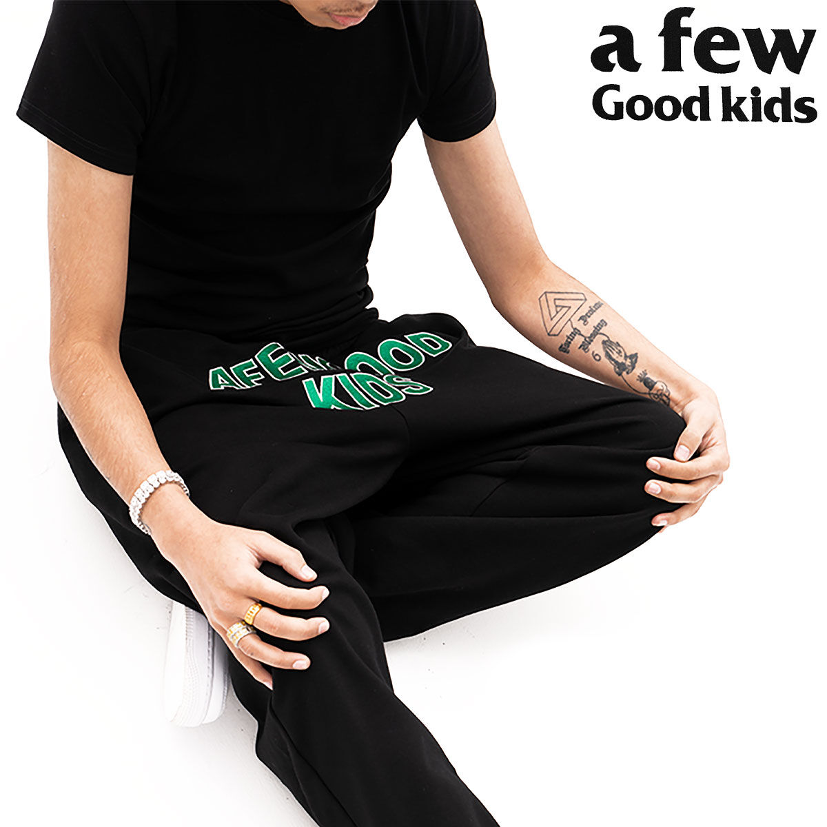 秋冬 AFGK a few good kids スウェット fit=scale-down,w=1200