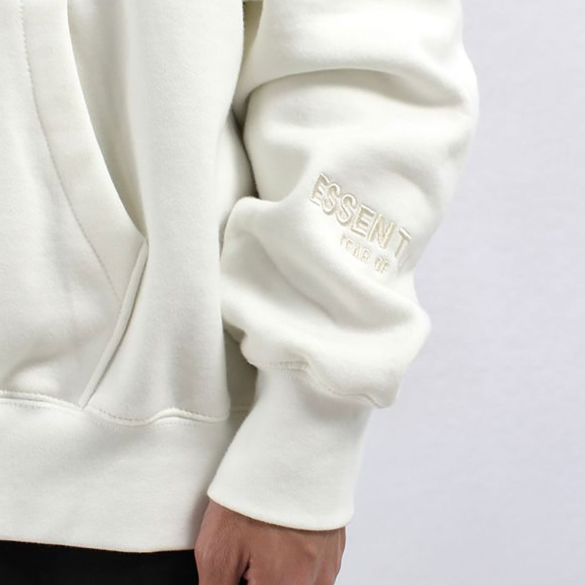 ESSENTIALS 】 LA 3M LOGO PULLOVER HOODIE ユニセック