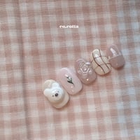 𝒩𝑜.81