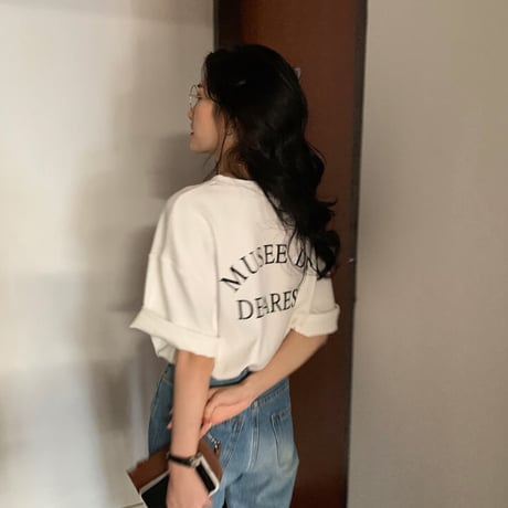 バックロゴプリントTシャツ