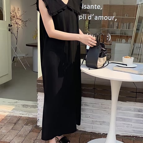 big collar dress