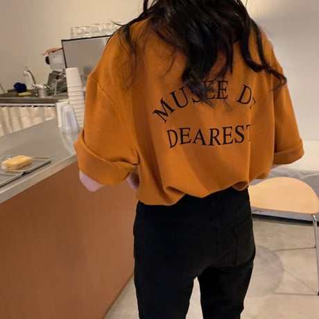 バックロゴプリントTシャツ