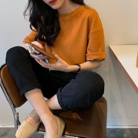 バックロゴプリントTシャツ